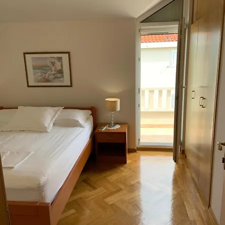 Mara Apartament Promajna