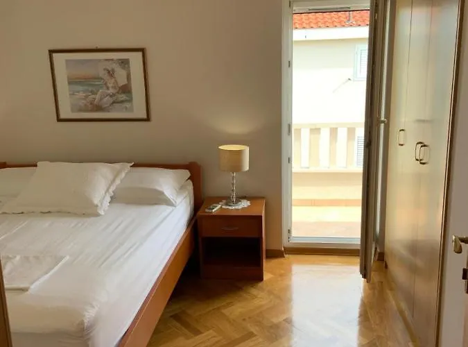 Mara Apartment Promajna