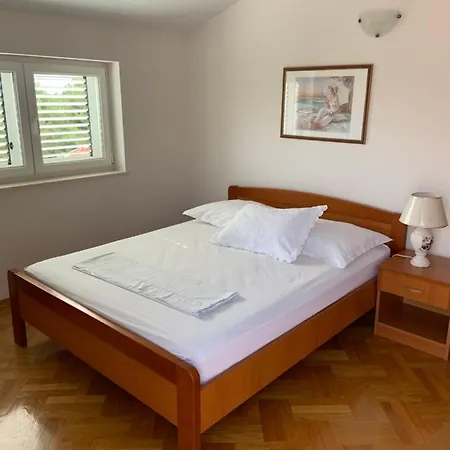 Mara Apartment